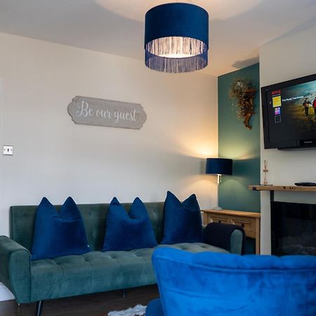 Вилла The Plumb Townhouse In Warwick Centre Экстерьер фото