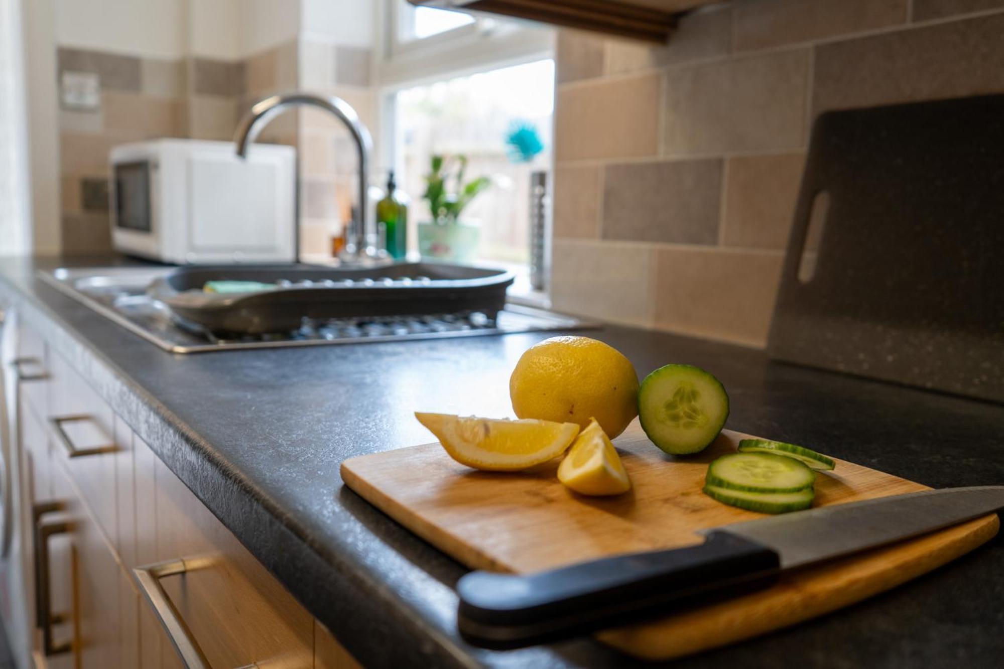 Вилла The Plumb Townhouse In Warwick Centre Экстерьер фото