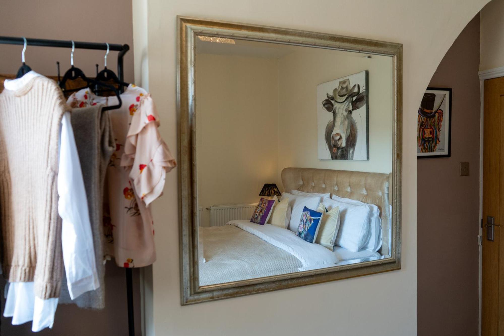 Вилла The Plumb Townhouse In Warwick Centre Экстерьер фото