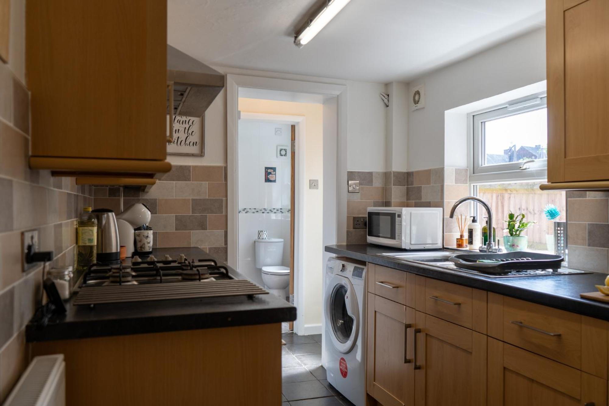 Вилла The Plumb Townhouse In Warwick Centre Экстерьер фото
